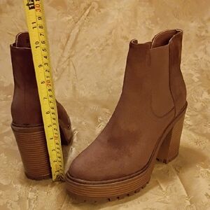 Forever 21 Brown Ankle Boots Women's 10.0